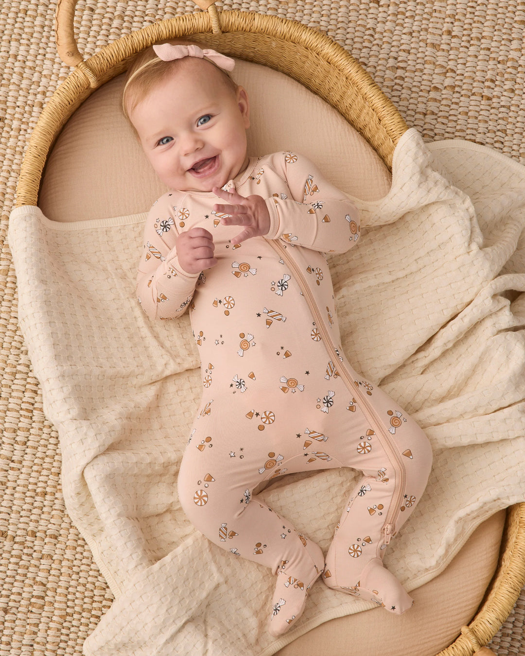 Bamboo Zip Footie in Candy