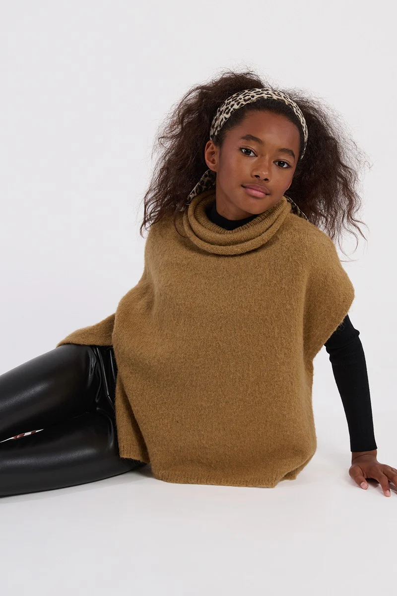 Molly Bracken Girls Knitted Poncho