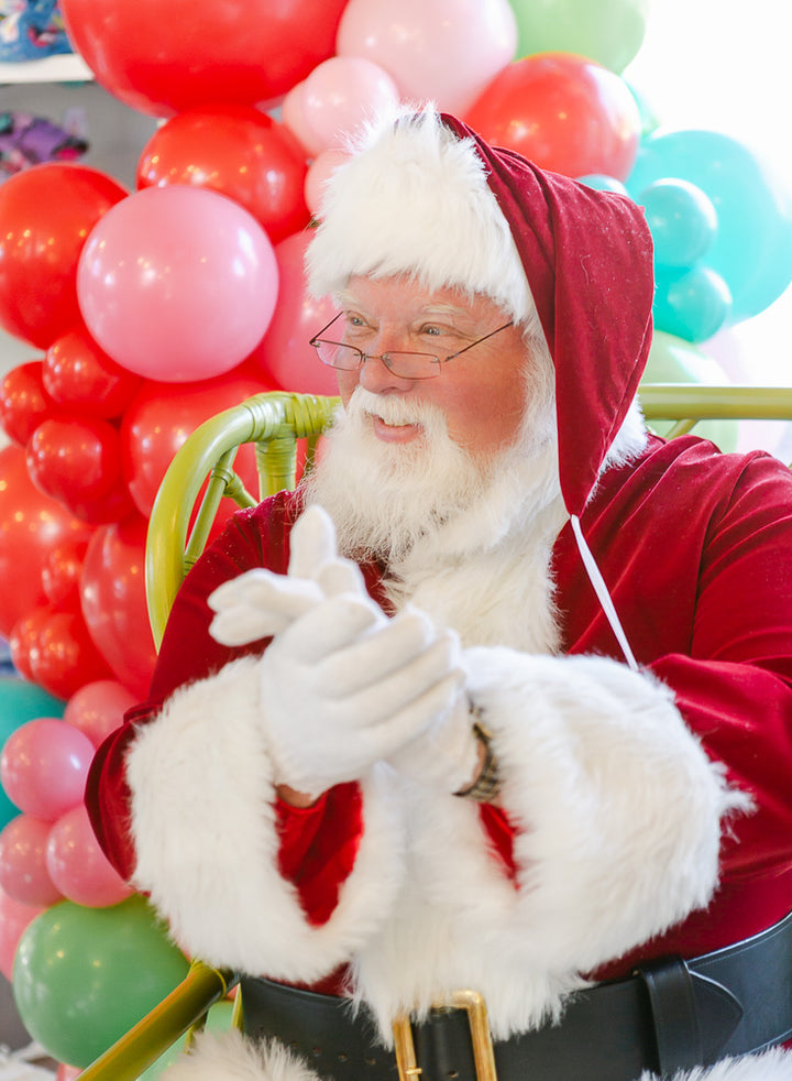 Santa Pictures at Vann &amp; Liv – December 6