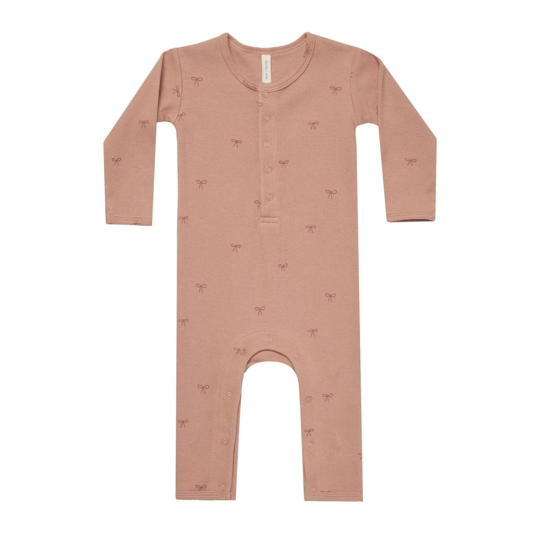 Quincy Mae Ribbed Baby Jumpsuit in Rose